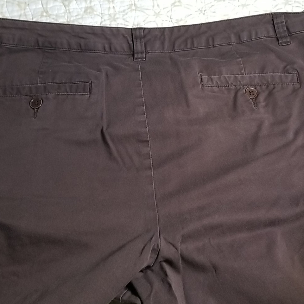 Capris - Picture 7 of 8